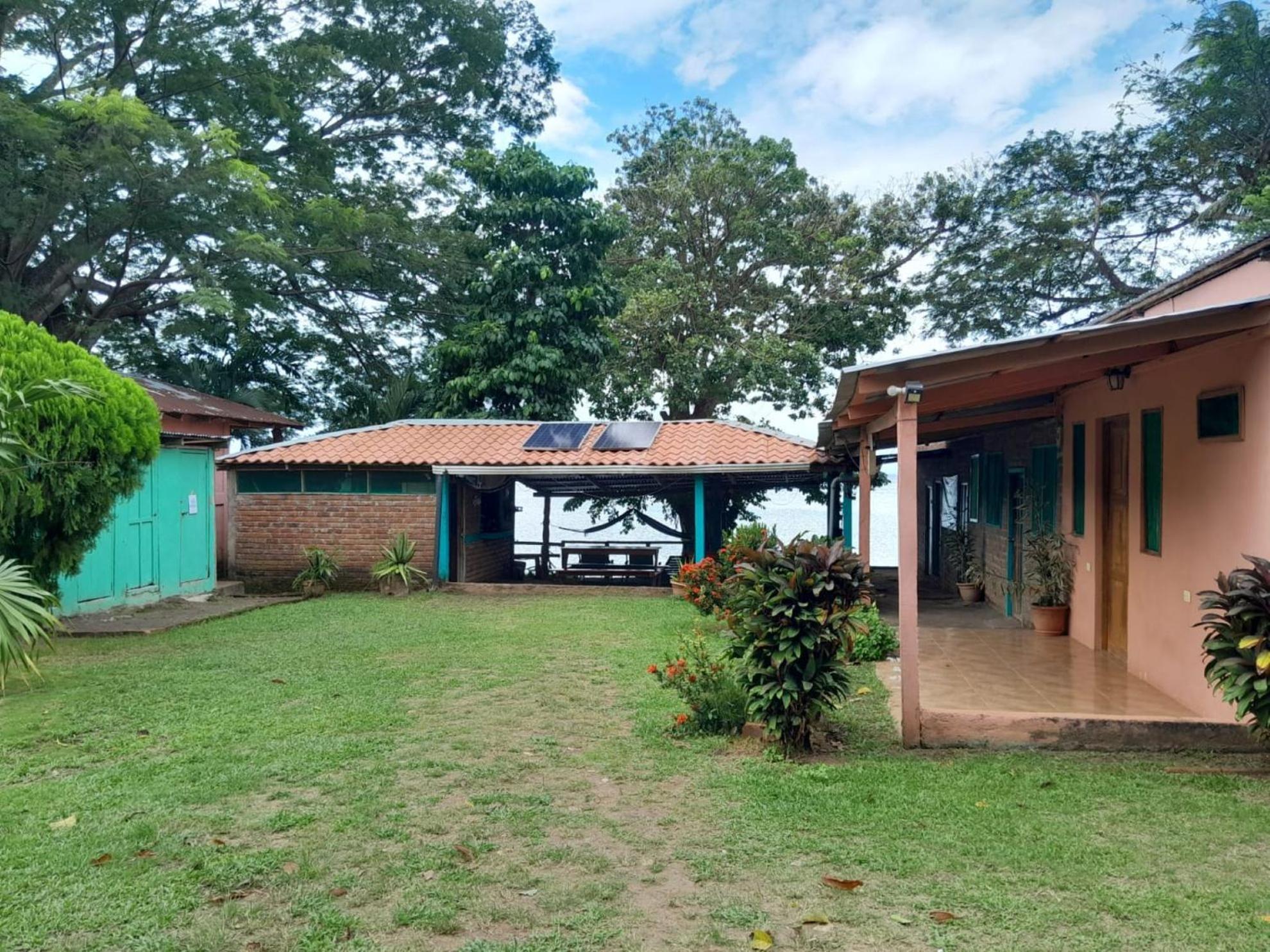 Hostel Los Chocoyos Merida Екстер'єр фото