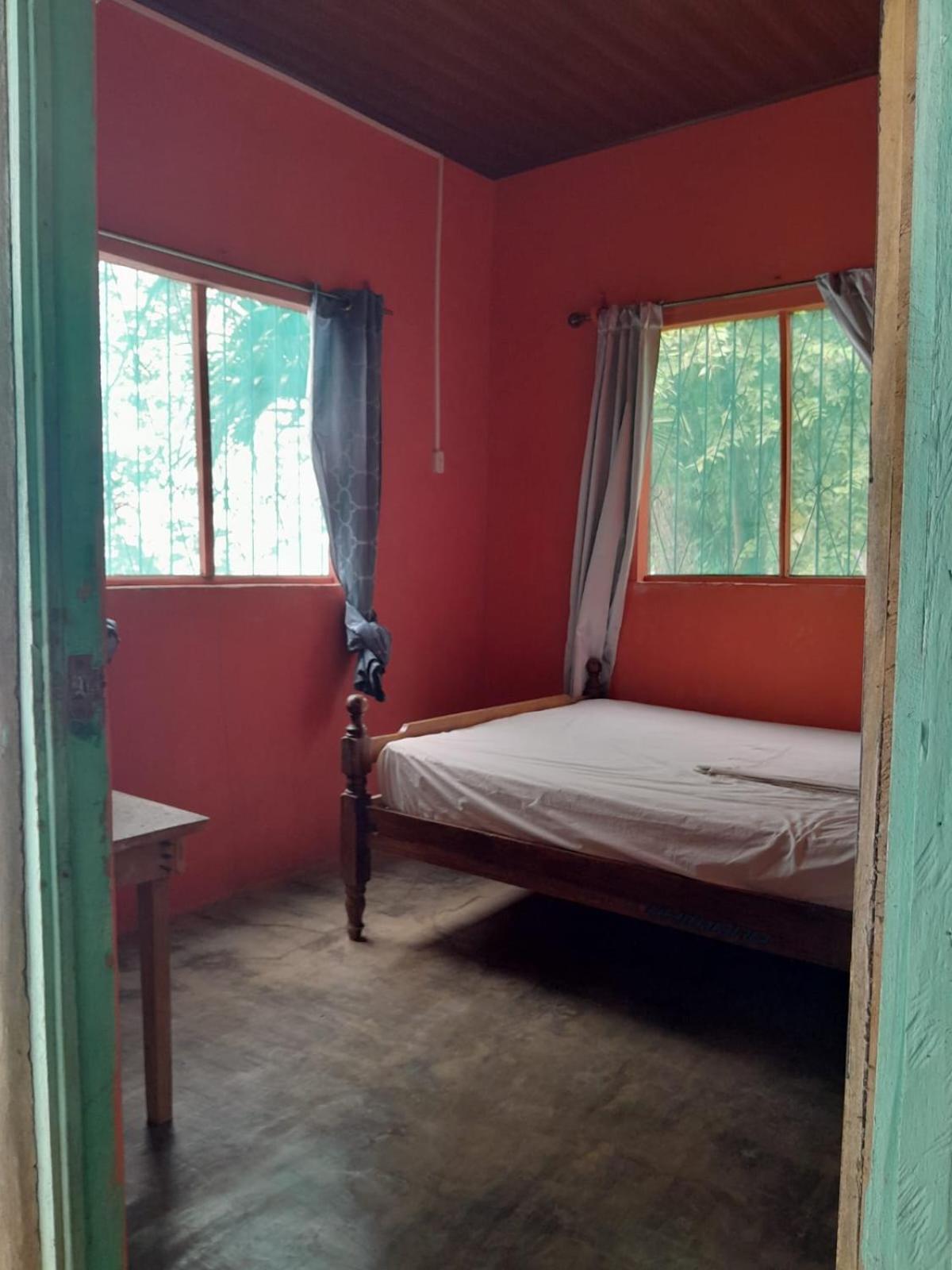Hostel Los Chocoyos Merida Екстер'єр фото