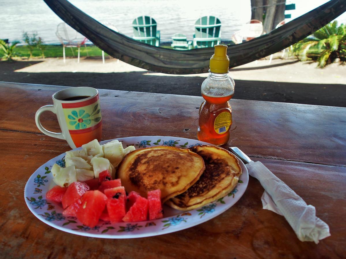 Hostel Los Chocoyos Merida Екстер'єр фото