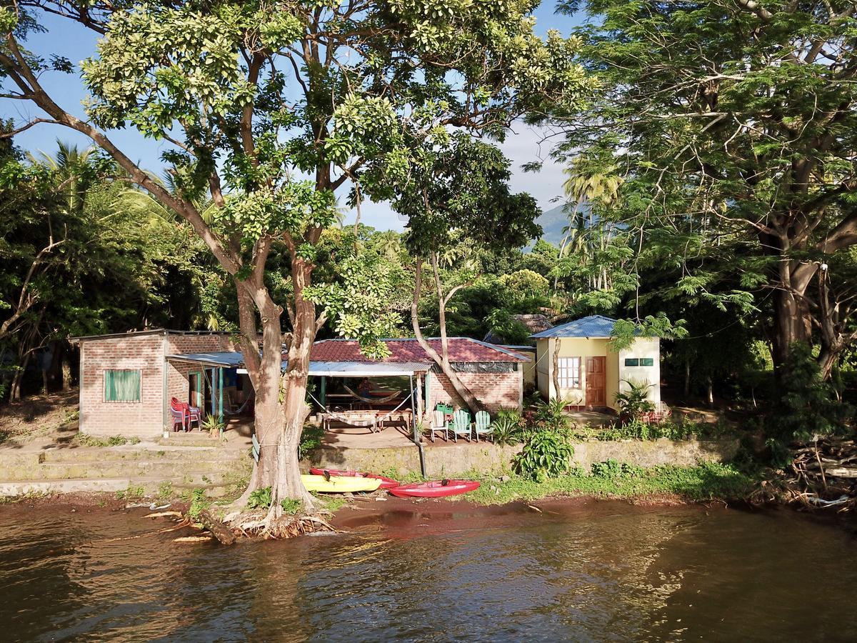 Hostel Los Chocoyos Merida Екстер'єр фото